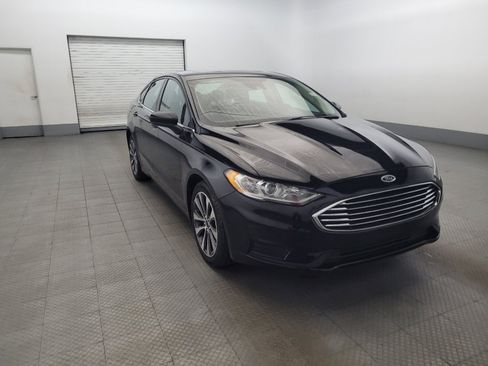 Used 2020 Ford Fusion SE image 13