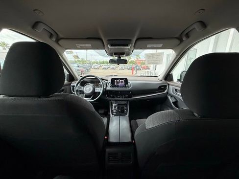 Used 2023 Nissan Rogue SV image 16