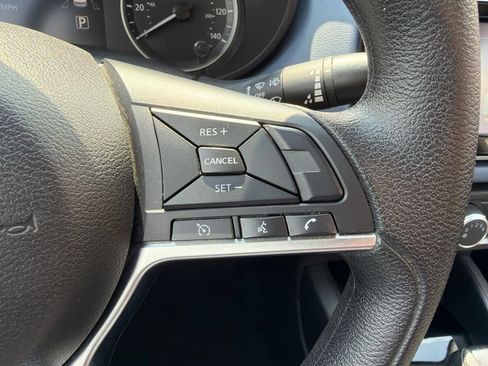 Used 2024 Nissan Versa SV FWD image 24