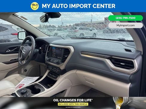 Used 2021 GMC Acadia Denali w/ Denali Ultimate Package AWD/4WD image 25