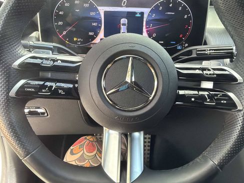 Certified 2025 Mercedes-Benz GLC 300 4MATIC image 27