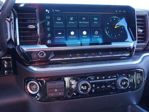 Certified 2024 Chevrolet Silverado 2500 LTZ w/ LTZ Convenience Package image 21