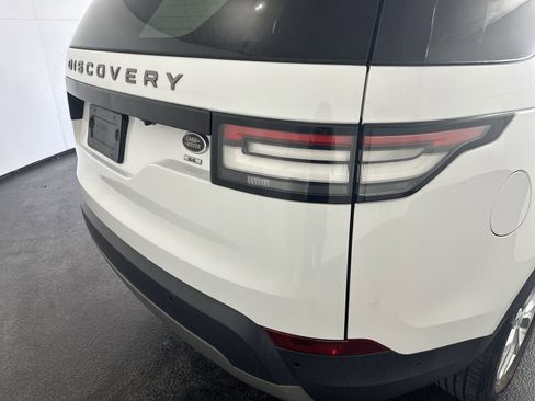 Used 2019 Land Rover Discovery SE image 30