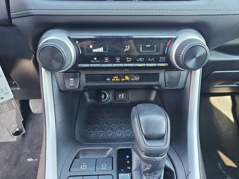 Used 2023 Toyota RAV4 LE image 23