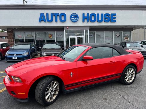 Used 2011 Ford Mustang Premium w/ 202A Rapid Spec Order Code RWD image 2