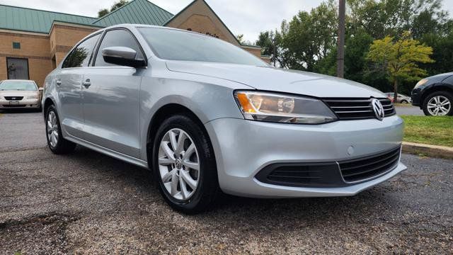 Used 2013 Volkswagen Jetta SE FWD image 1