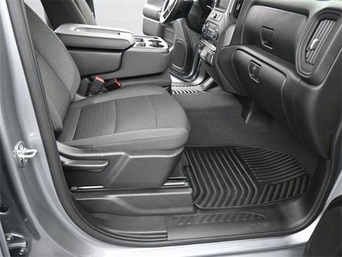 Used 2025 Chevrolet Silverado 2500 Custom w/ Custom Value Package image 12