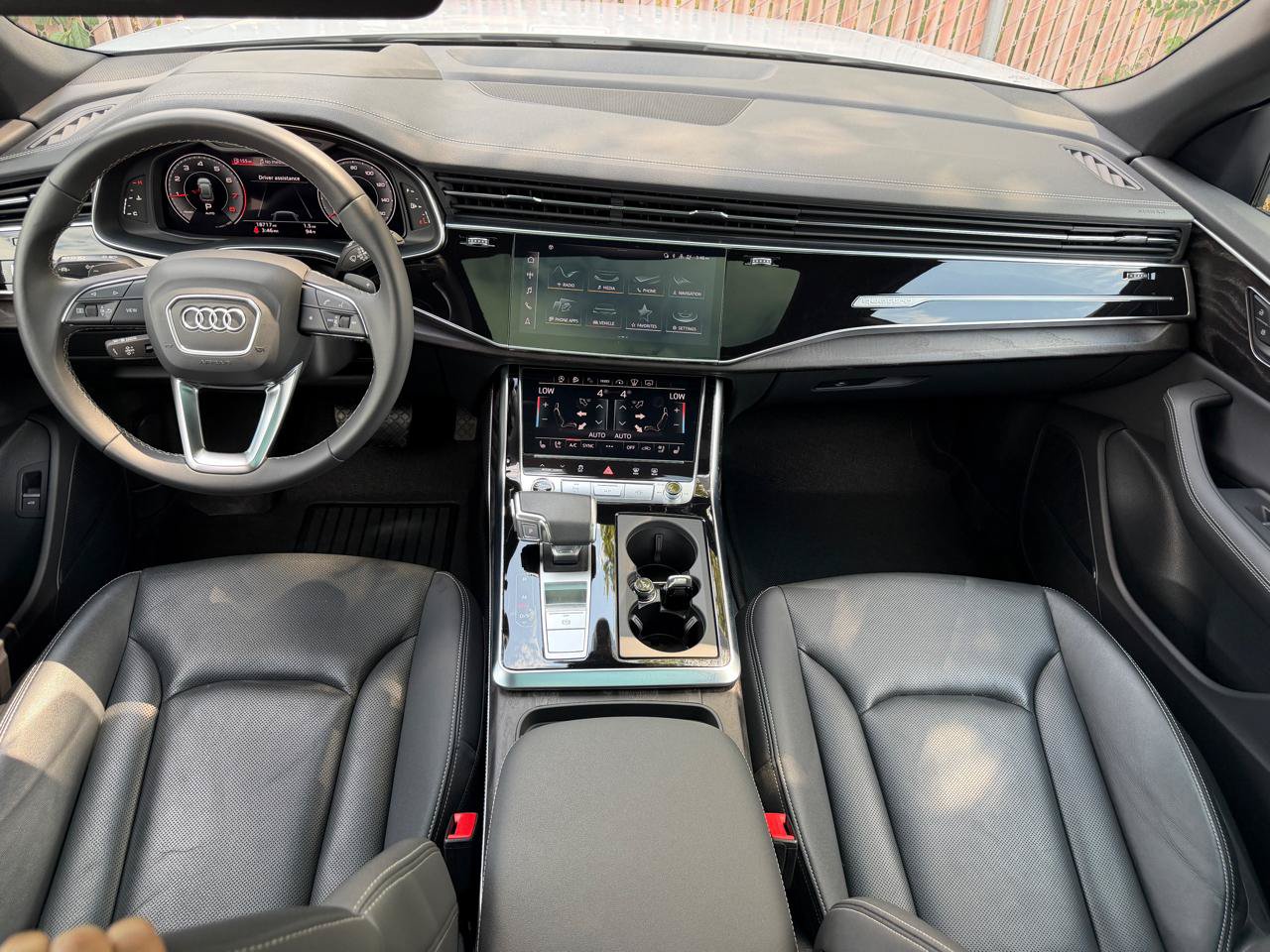 Used 2023 Audi Q8 Prestige w/ Prestige Package AWD/4WD image 6