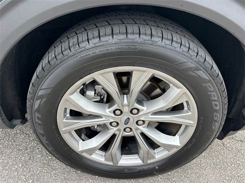 Used 2020 Ford Explorer Limited image 9