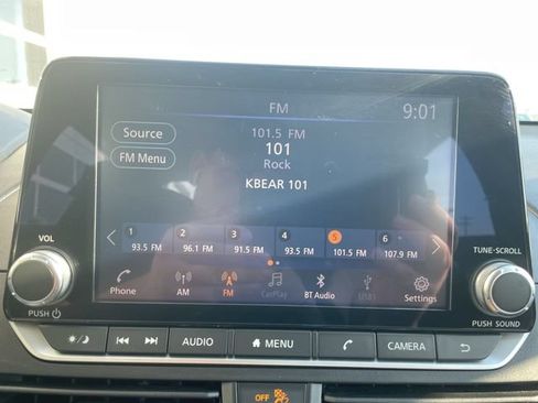 Used 2024 Nissan Altima 2.5 SV FWD image 16