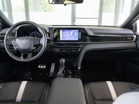Used 2025 Toyota Camry SE FWD image 24