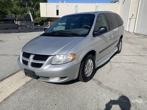 Used 2003 Dodge Grand Caravan Sport image 4