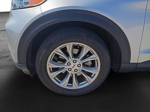 Used 2024 Ford Explorer Limited AWD/4WD image 12