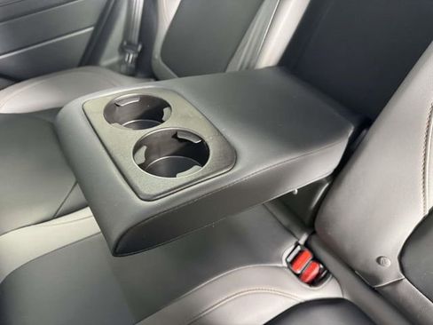 Used 2025 Subaru Forester Sport image 32