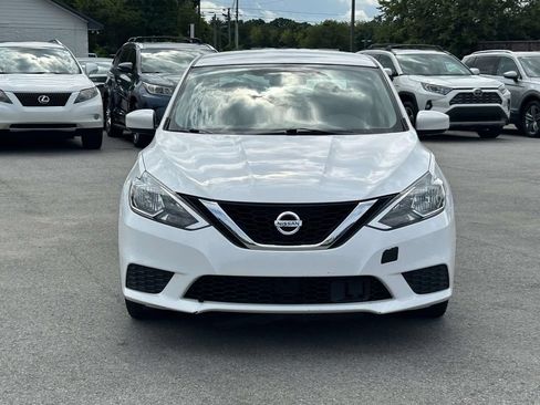 Used 2019 Nissan Sentra SV FWD image 2