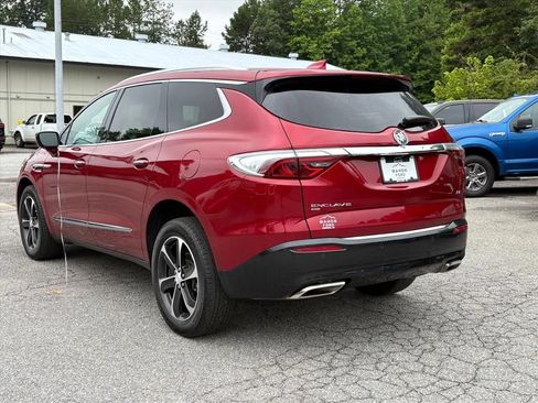 Used 2022 Buick Enclave Essence w/ Sport Touring Edition AWD/4WD image 7