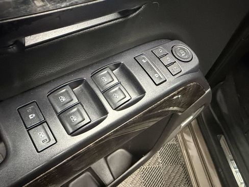Used 2015 GMC Sierra 2500 Denali w/ Duramax Plus Package AWD/4WD image 15