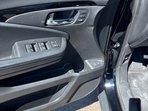Used 2019 Honda Pilot Touring image 12
