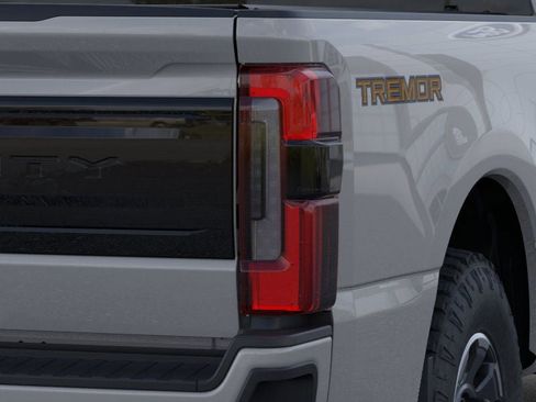 New 2025 Ford F250 Platinum w/ Tremor Off-Road Package image 21