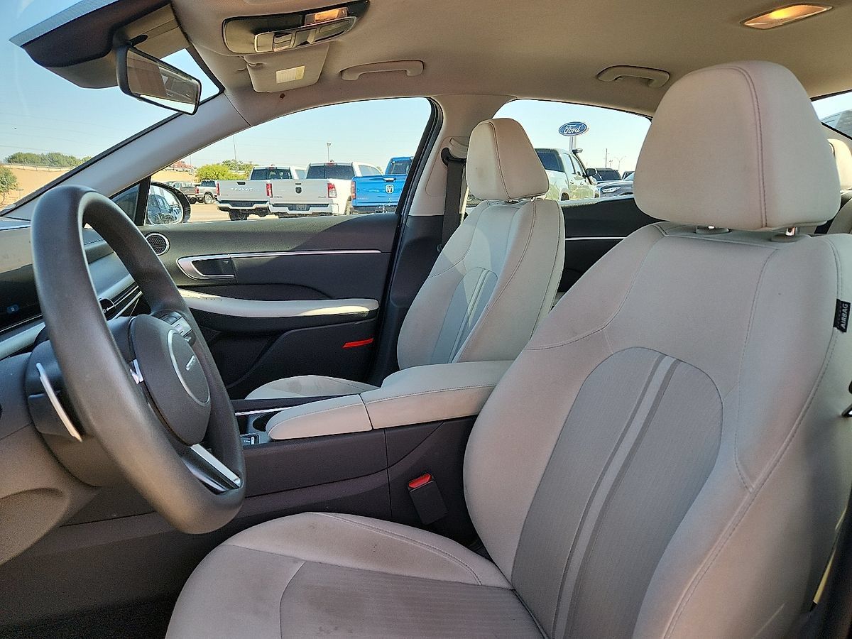 Used 2025 Hyundai Sonata SEL FWD image 8