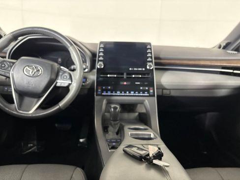 Used 2022 Toyota Avalon Limited w/ Advanced Safety Package FWD image 26