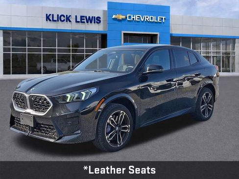 Used 2025 BMW X2 xDrive28i w/ M Sport Package AWD/4WD image 3