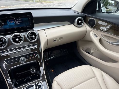 Used 2019 Mercedes-Benz C 300 Sedan image 28