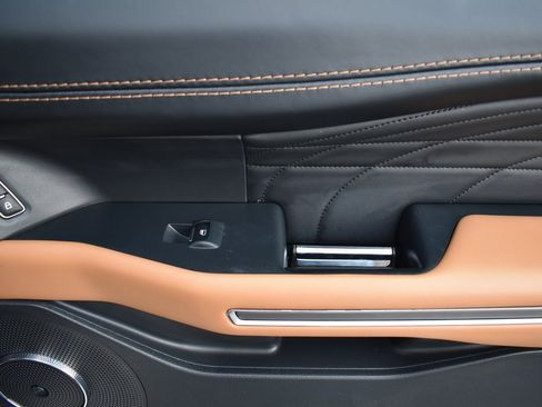 Used 2023 Ford Expedition Platinum image 16