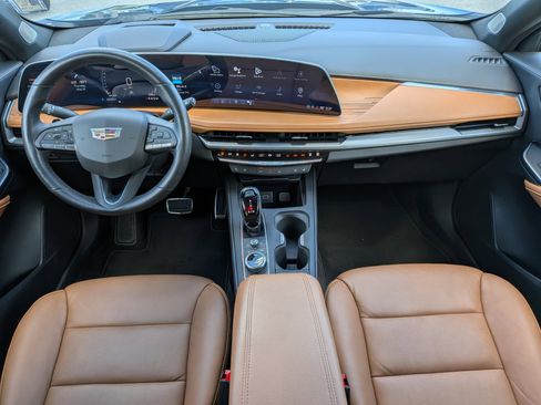 Certified 2024 Cadillac XT4 Sport FWD image 13