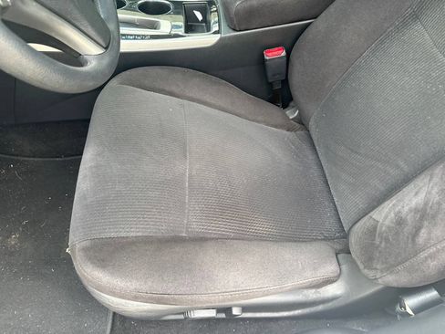 Used 2013 Nissan Altima 2.5 S FWD image 12