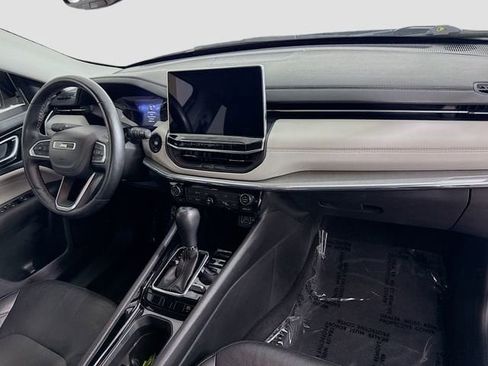 Used 2022 Jeep Compass Limited image 27