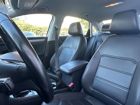 Used 2020 Volkswagen Passat 2.0T SE image 20