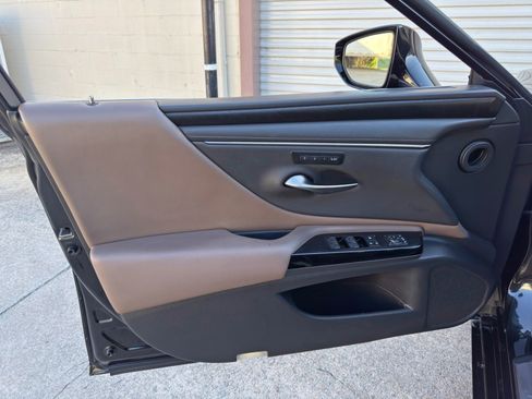 Used 2022 Lexus ES 350 w/ Premium Package FWD image 42
