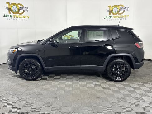 New 2026 Jeep Compass Latitude image 4