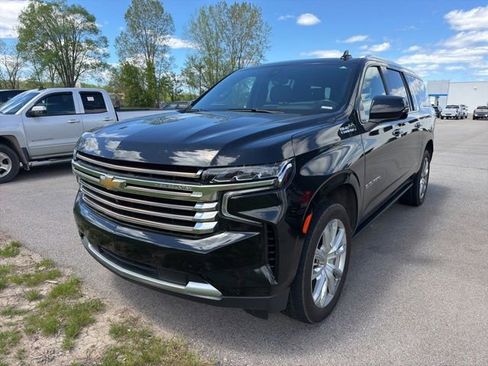 Used 2021 Chevrolet Suburban High Country w/ Premium Package AWD/4WD image 3