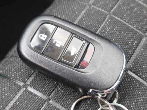Used 2024 Honda HR-V LX image 35