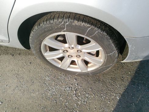 Used 2011 Buick LaCrosse CXL image 22