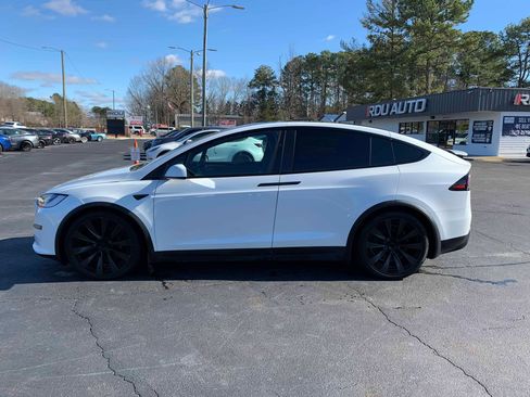 Used 2022 Tesla Model X image 9