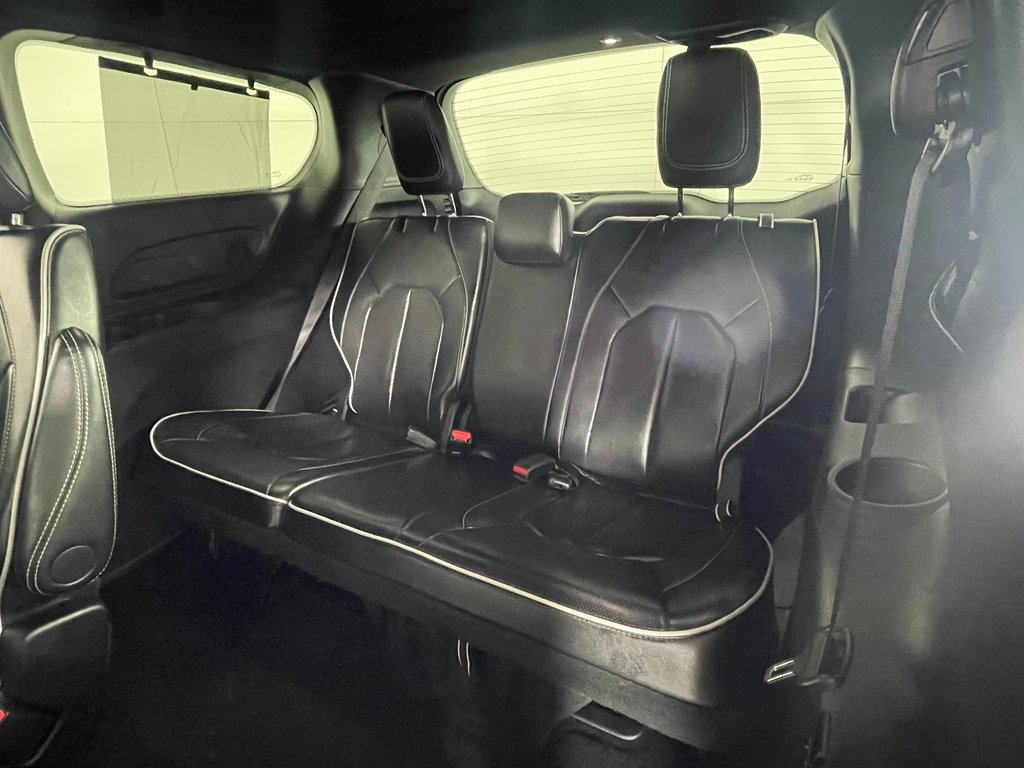 Used 2024 Chrysler Pacifica Limited w/ S Appearance Package FWD image 28