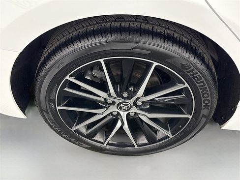 Certified 2022 Toyota Camry SE image 32