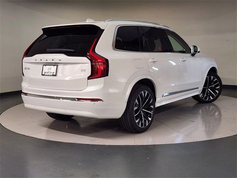 Used 2025 Volvo XC90 B5 Plus image 2
