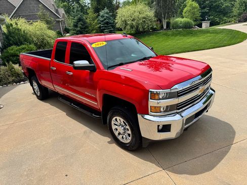 Used 2015 Chevrolet Silverado 2500 LTZ w/ LTZ Plus Package AWD/4WD image 25