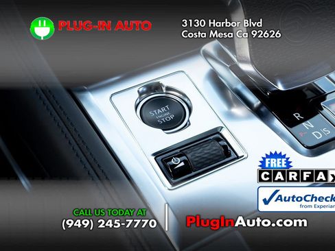 Used 2021 Jaguar F-PACE SVR image 31