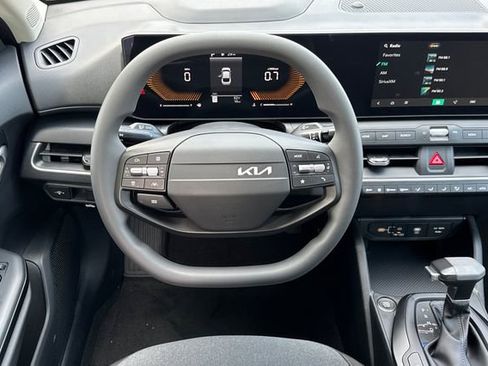 New 2026 Kia K4 LXS image 17