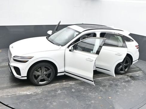 Used 2023 Genesis GV70 2.5T Sport Prestige w/ Sport Prestige Package image 63