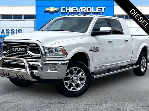 Used 2017 RAM 2500 Limited AWD/4WD image 3