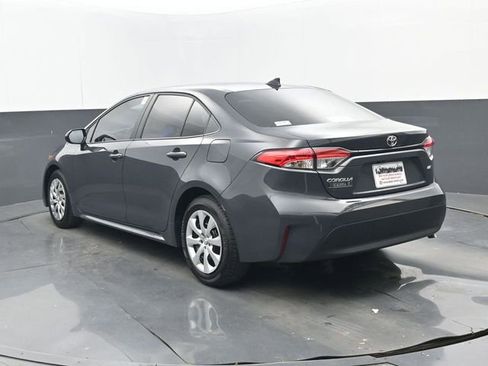 Used 2025 Toyota Corolla LE w/ Convenience Package image 3