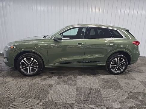 Used 2025 Audi Q5 Premium Plus w/ Premium Plus AWD/4WD image 5