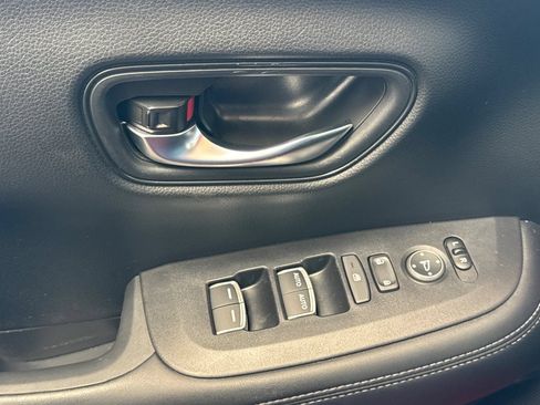 Used 2024 Honda HR-V EX-L image 12