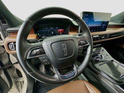 Used 2021 Lincoln Nautilus Reserve FWD image 12